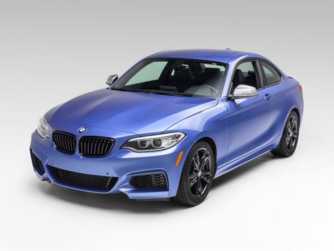 Used 2017 BMW M240i Coupe RWD image 4