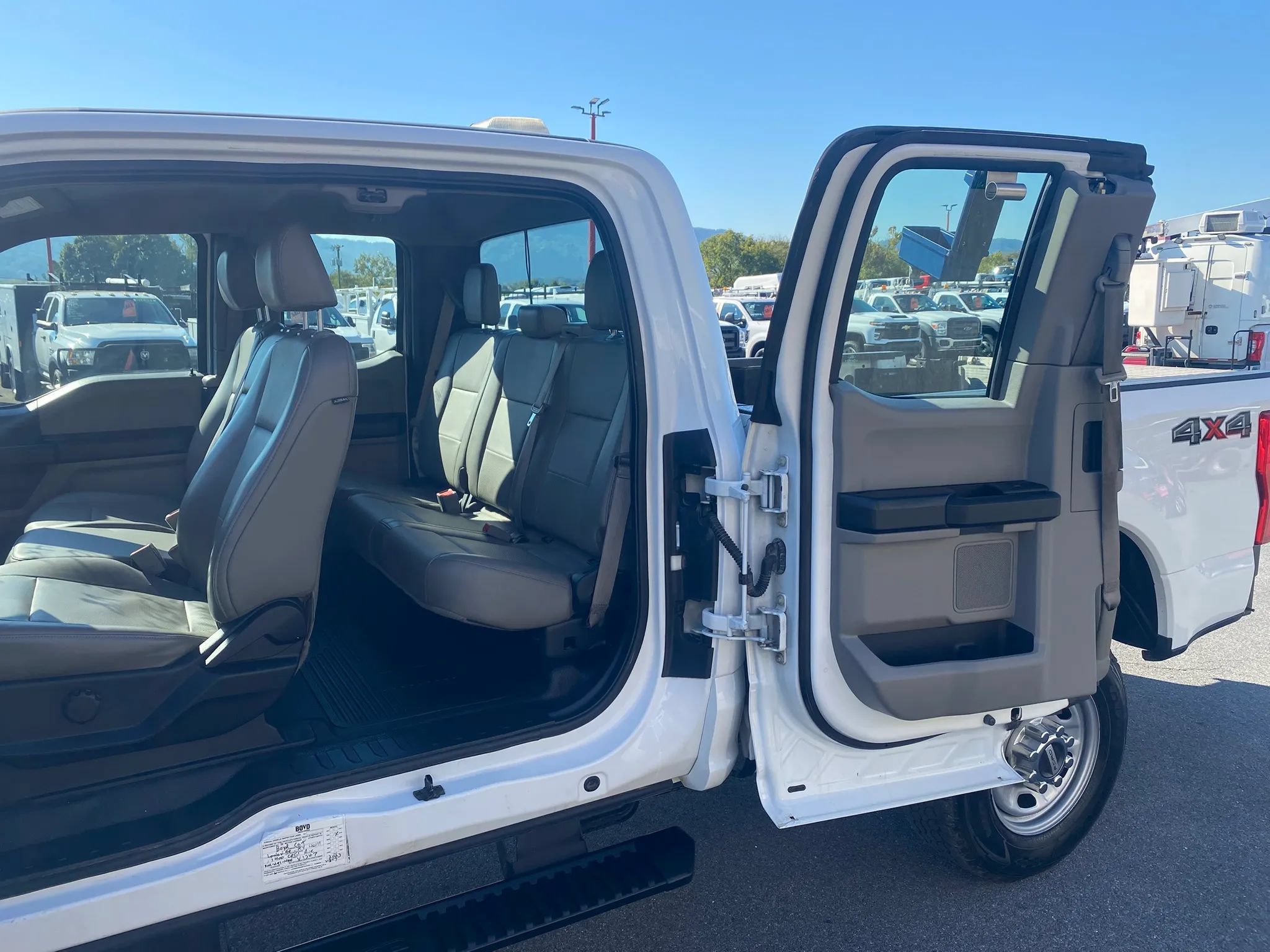 Used 2017 Ford F250 XL w/ Power Equipment Group AWD/4WD image 23