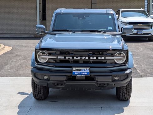 Used 2025 Ford Bronco Outer Banks AWD/4WD image 2