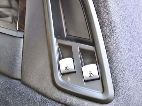 Used 2019 BMW X7 xDrive40i w/ Premium Package image 34