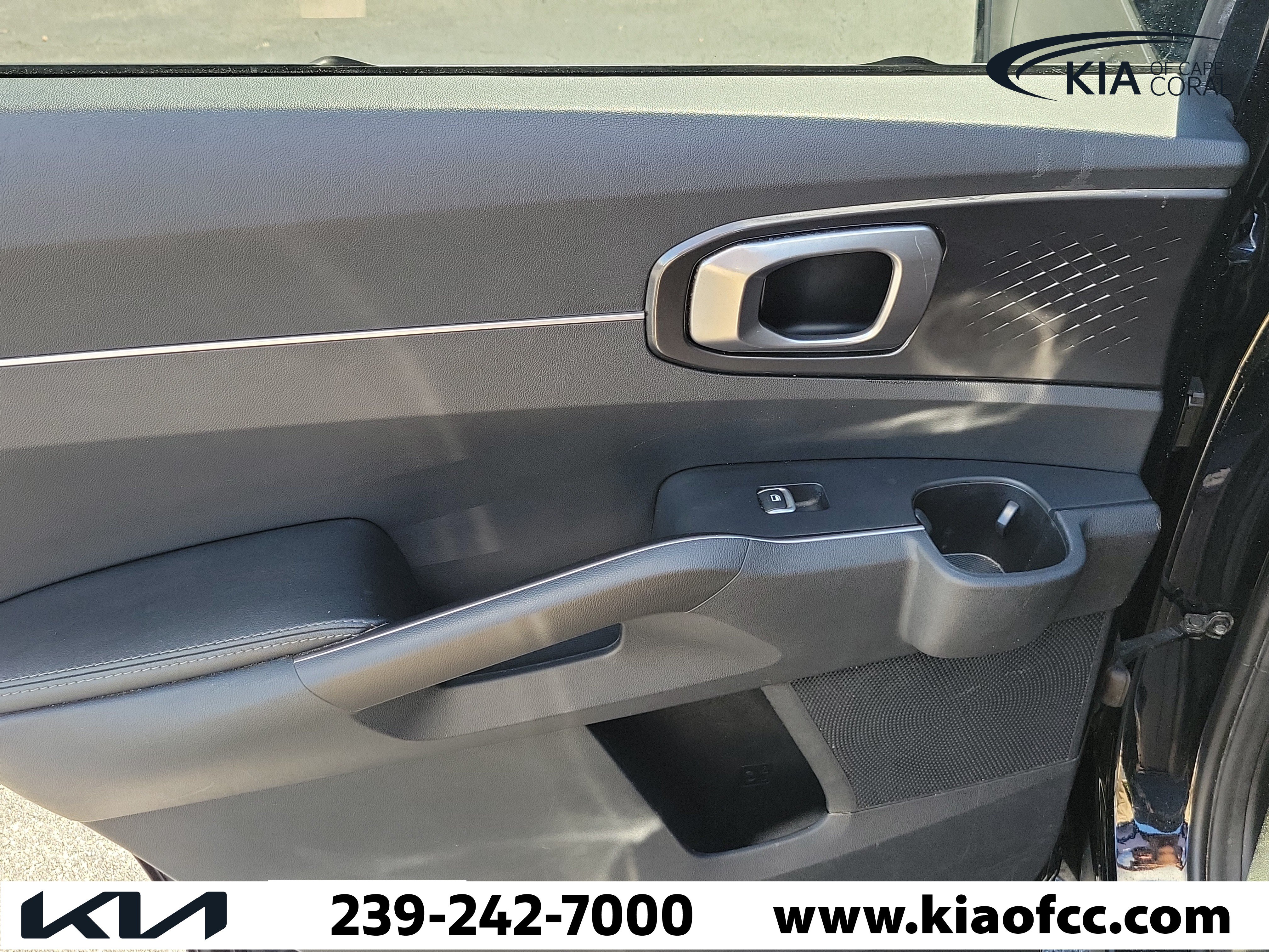 Used 2022 Kia Sorento LX FWD image 14