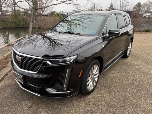 Used 2020 Cadillac XT6 Premium Luxury w/ Platinum Package image 12