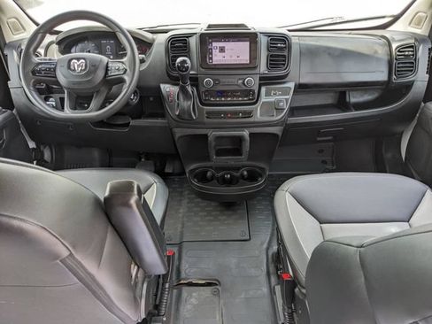 Used 2024 RAM ProMaster 2500 w/ Convenience Group FWD image 15