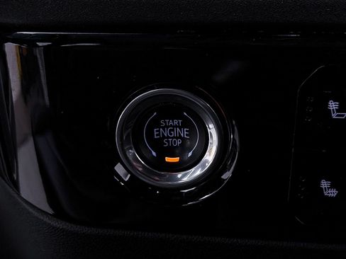Used 2024 GMC Sierra 1500 SLT AWD/4WD image 25