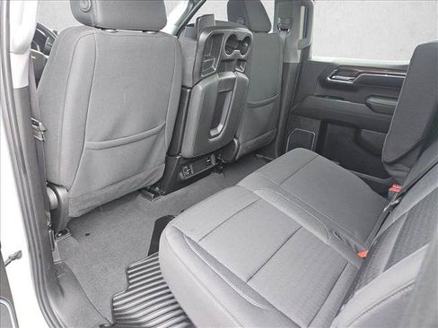 Used 2023 Chevrolet Silverado 1500 LT AWD/4WD image 9