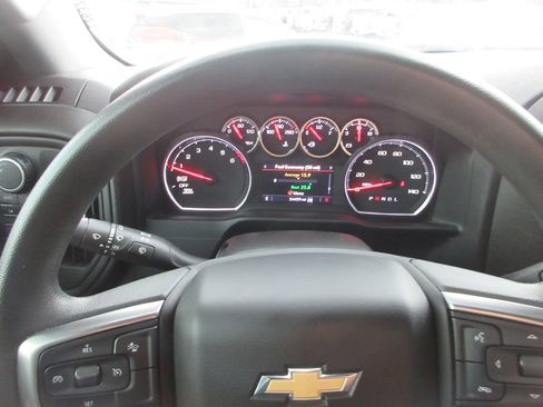 Used 2022 Chevrolet Silverado 1500 Custom w/ Safety Confidence Package AWD/4WD image 26