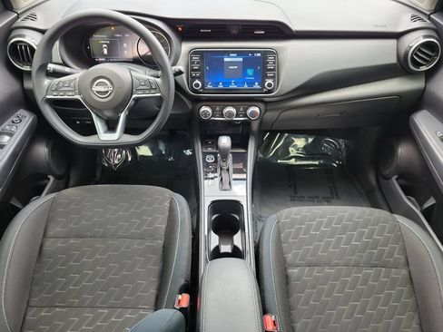 Used 2024 Nissan Kicks SV FWD image 13