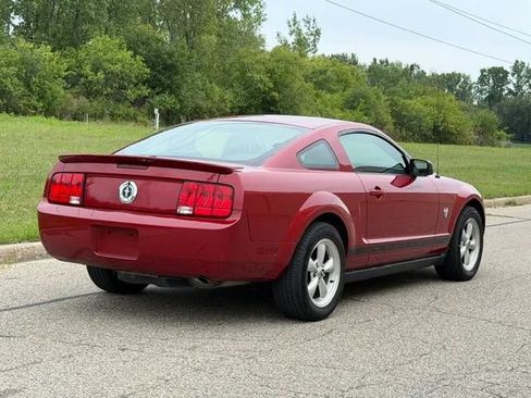 Used 2009 Ford Mustang Premium RWD image 9