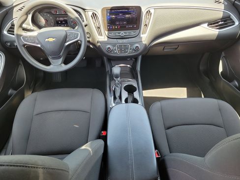 Used 2025 Chevrolet Malibu LT FWD image 17