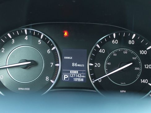 Used 2017 Nissan Armada SL image 26