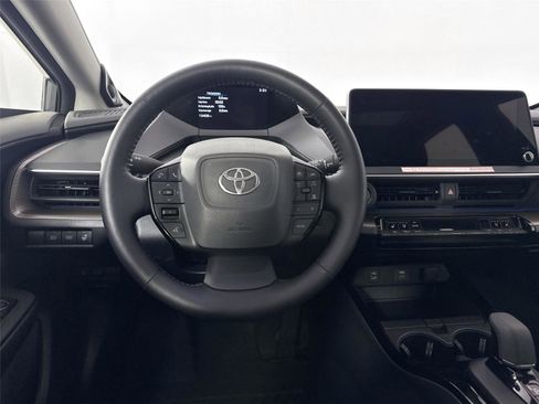 Used 2025 Toyota Prius Limited image 34