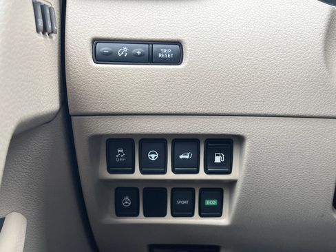 Used 2019 Nissan Rogue SL w/ Premium Package image 13