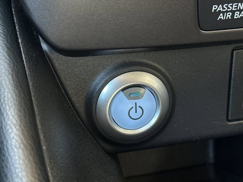 Used 2024 Nissan Leaf S FWD image 22