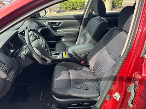 Used 2017 Nissan Altima 2.5 SV image 13