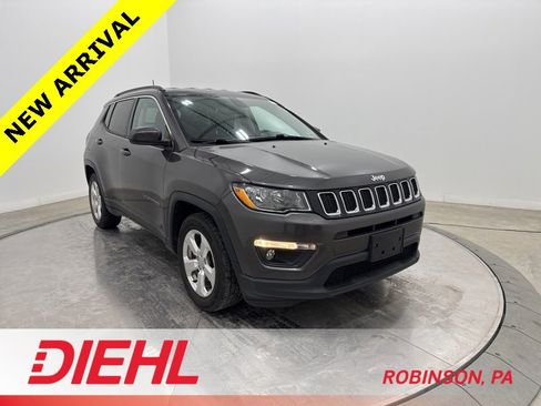 Used 2019 Jeep Compass Latitude image 1