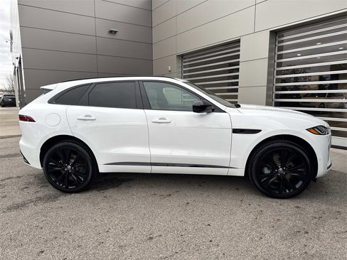 Used 2025 Jaguar F-PACE R-Dynamic S image 8