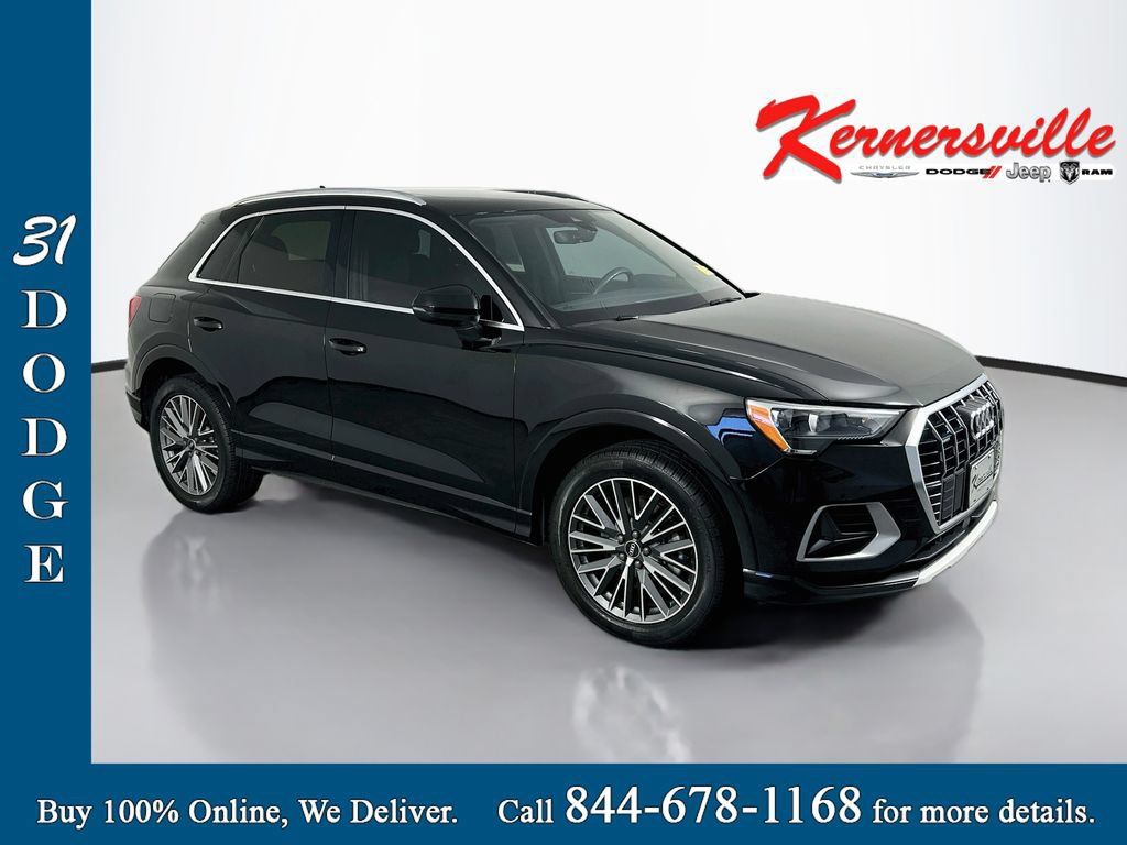 Used 2022 Audi Q3 2.0T Premium w/ Convenience Package AWD/4WD image 1