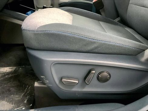 New 2025 Ford Maverick XLT w/ XLT Luxury Package image 18