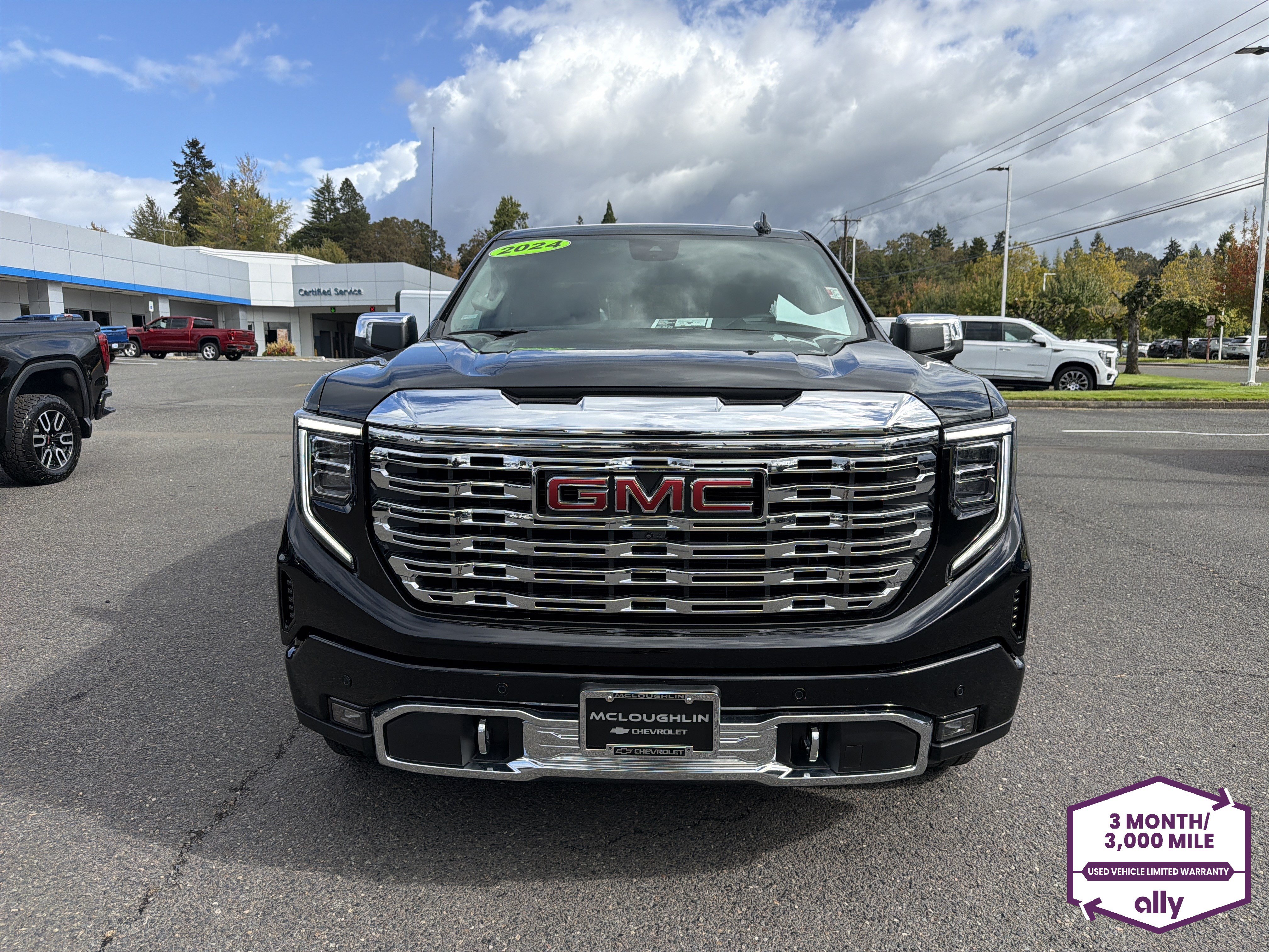 Used 2024 GMC Sierra 1500 Denali AWD/4WD image 8