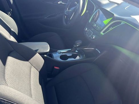 Used 2025 Chevrolet Malibu LT image 5
