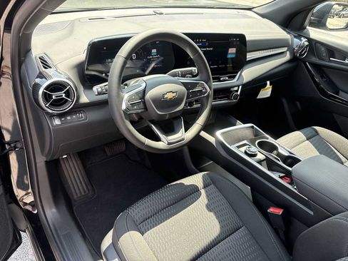 New 2026 Chevrolet Equinox LT AWD/4WD image 10