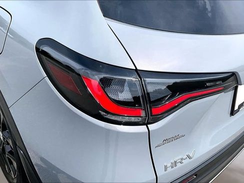 Used 2024 Honda HR-V Sport image 21