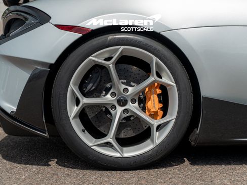 Used 2020 McLaren 600LT Spider RWD image 34