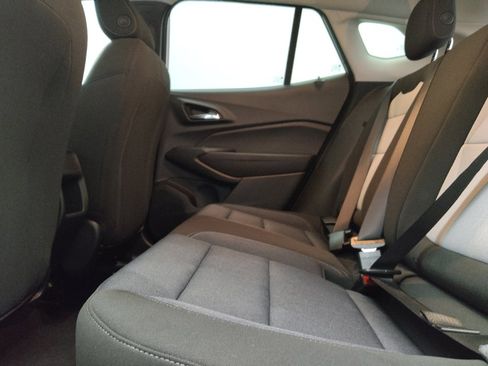 Used 2025 Chevrolet Trax LS FWD image 18
