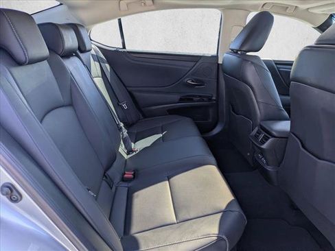 Used 2024 Lexus ES 300h w/ Premium Package FWD image 19