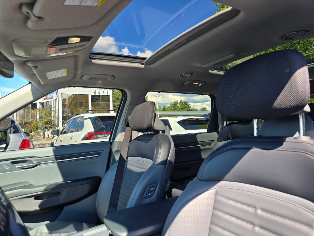 Certified 2024 Kia EV9 Land AWD/4WD image 11