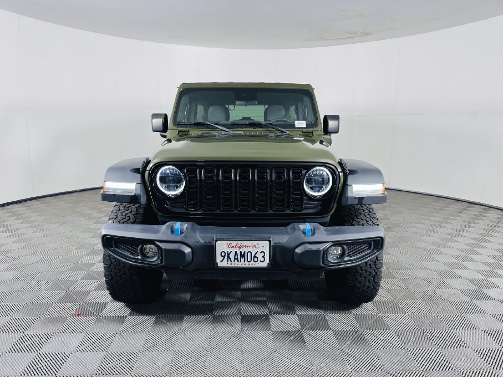 Used 2024 Jeep Wrangler Unlimited AWD/4WD image 3