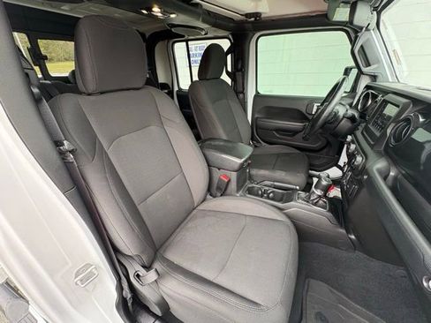 Used 2022 Jeep Gladiator Sport image 26