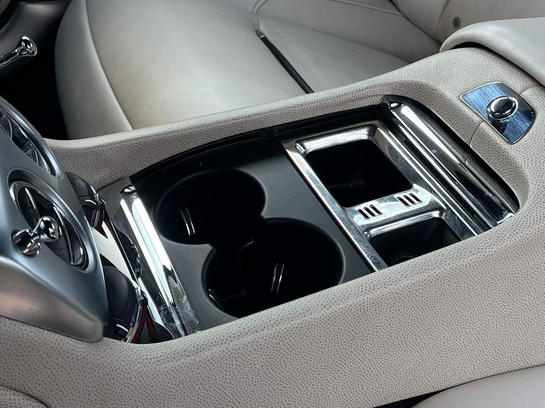 Used 2016 Rolls-Royce Wraith RWD image 26