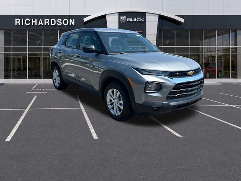 Used 2023 Chevrolet TrailBlazer LS AWD/4WD image 8