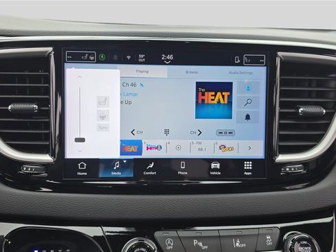 Used 2025 Chrysler Pacifica Select FWD image 23