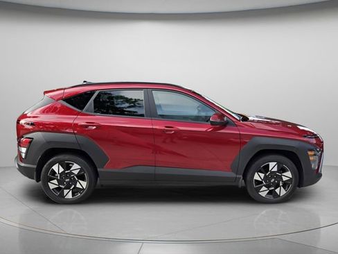 Used 2025 Hyundai Kona SEL FWD image 4