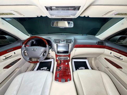 Used 2011 Lexus LS 460 image 23