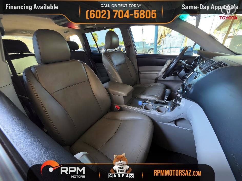 Used 2013 Toyota Highlander SE AWD/4WD image 19