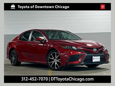 Used 2023 Toyota Camry SE FWD image 1