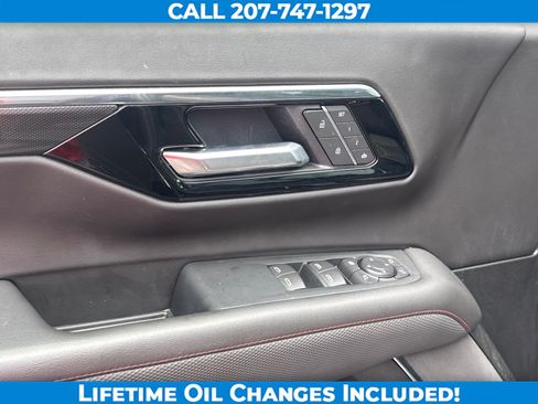 Used 2025 Chevrolet Suburban RST w/ Comfort Package AWD/4WD image 11