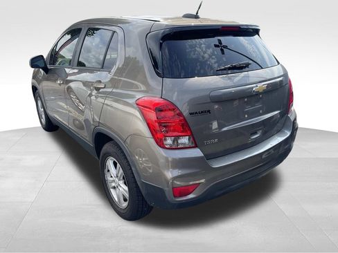 Used 2020 Chevrolet Trax LS w/ Tint and Cruise Package FWD image 4