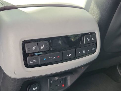 Used 2023 Hyundai Palisade SEL w/ Premium Package FWD image 17