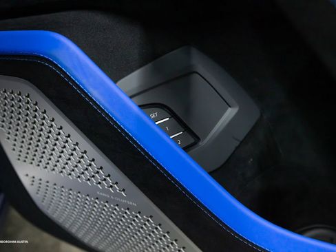 Used 2024 Lamborghini Urus Performante AWD/4WD image 40