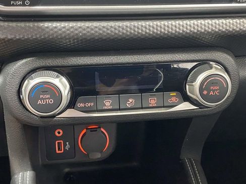 Used 2019 Nissan Kicks SV FWD image 29