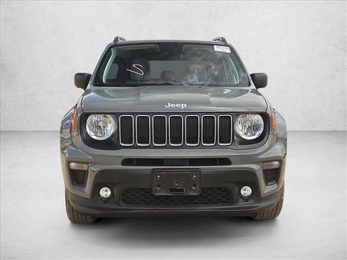 Used 2022 Jeep Renegade Latitude w/ Convenience Group AWD/4WD image 2
