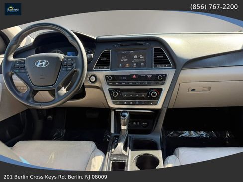 Used 2017 Hyundai Sonata Sport w/ Value Edition Package 02 FWD image 16