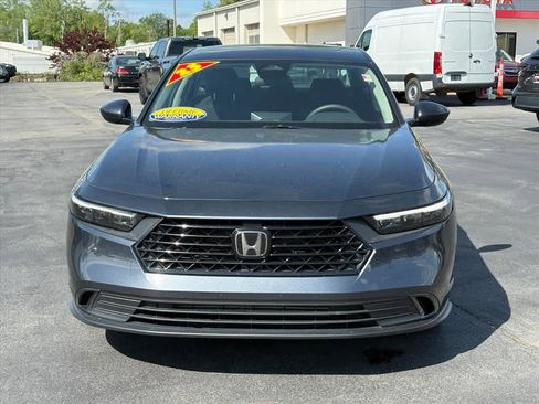 Used 2023 Honda Accord EX image 25