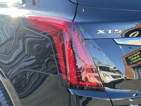 Certified 2023 Cadillac XT5 Premium Luxury image 11