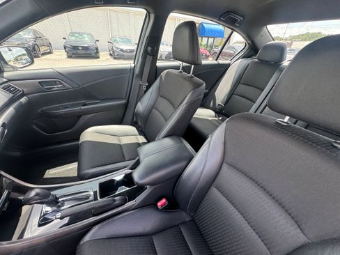 Used 2016 Honda Accord Sport image 8