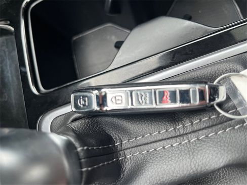 Used 2023 Kia Sorento SX image 37